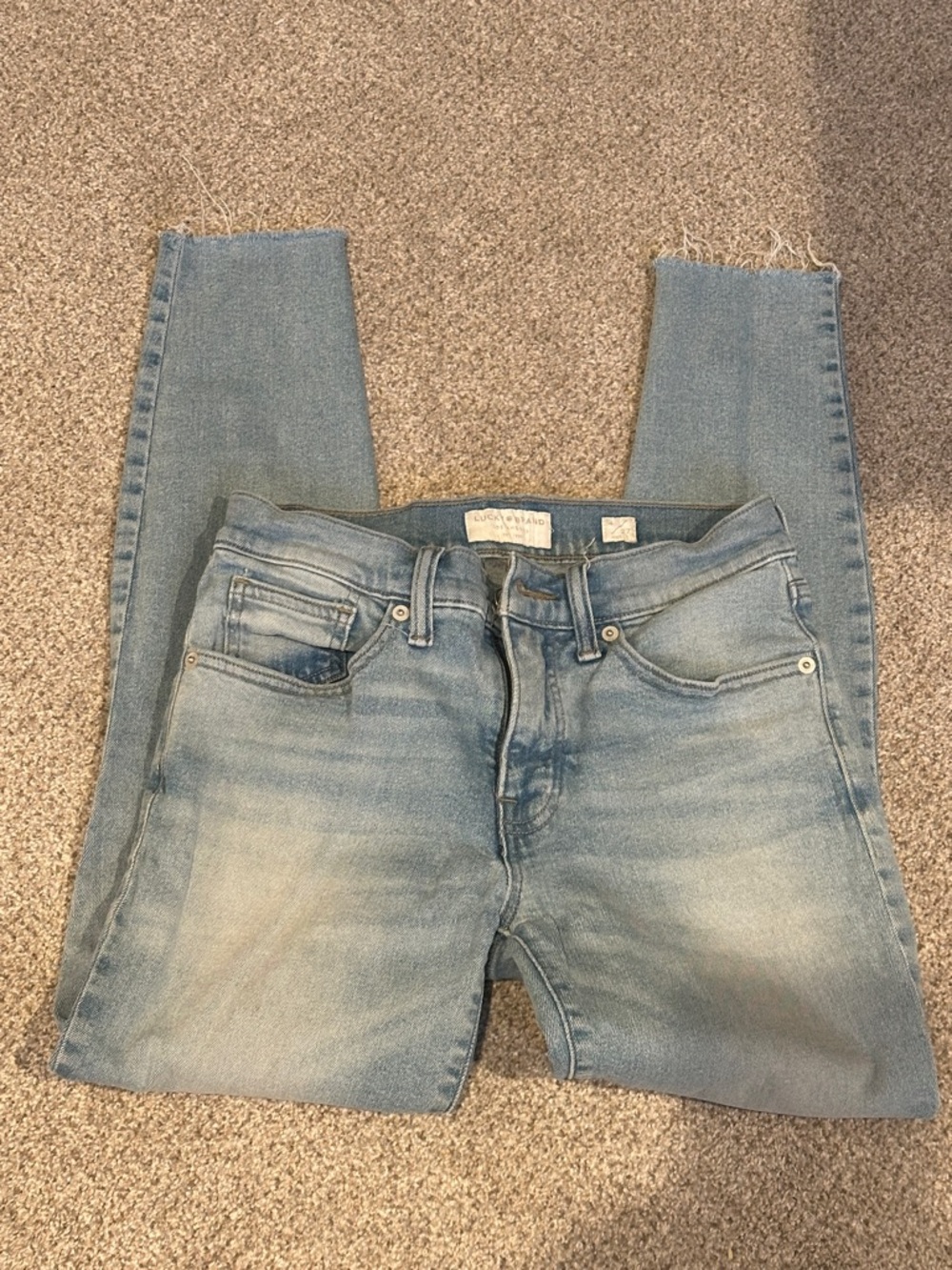 Light Blue women’s Lucky Brand mid rise Jeans